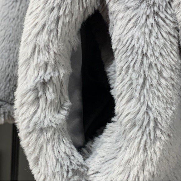 Lucky Brand | Grey Cropped Teddy Bear Soft Zip Up Crop Jacket | XL - Picture 5 of 12